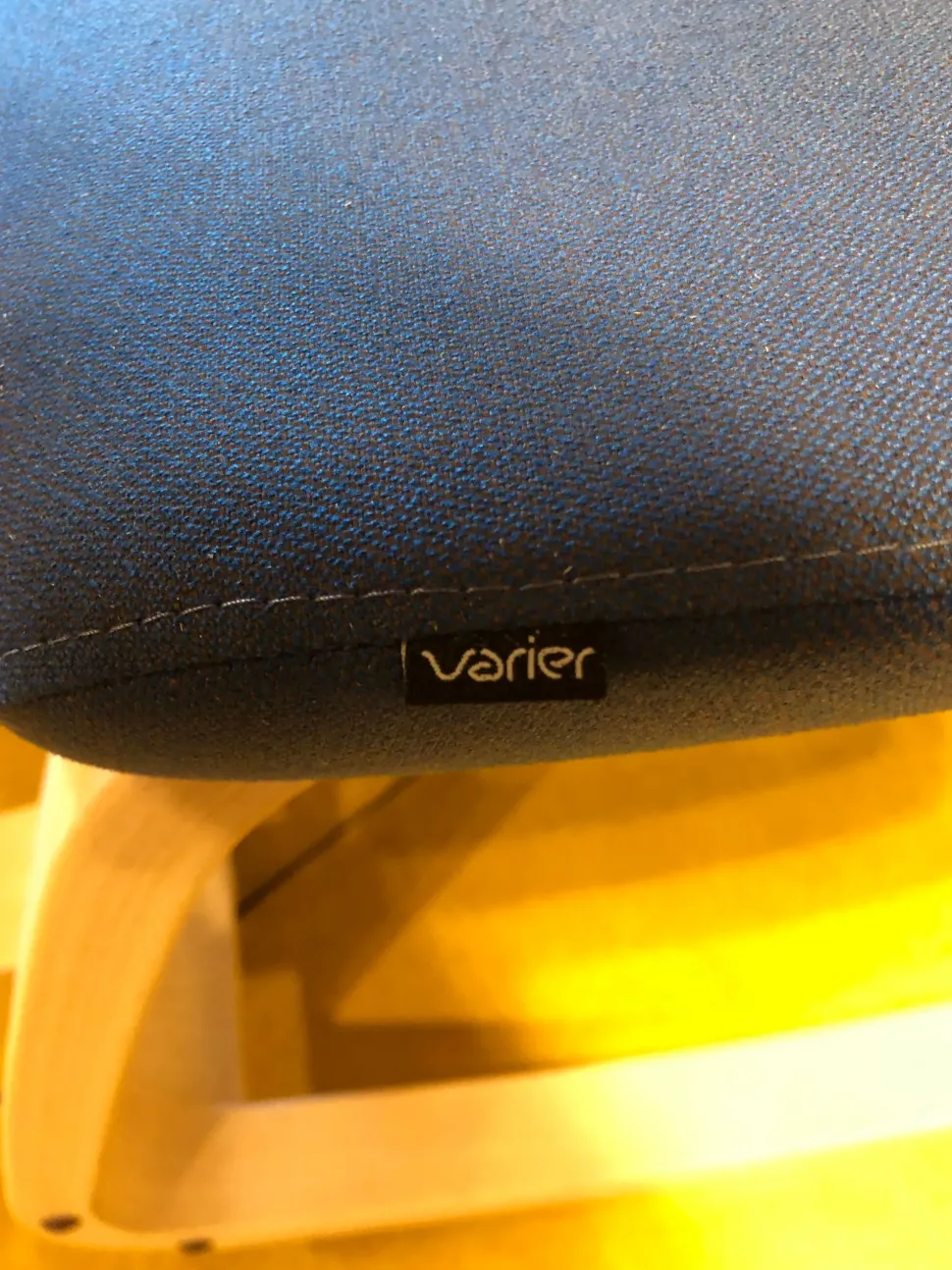 Sedia con schienale medio Thatsit Variér a prezzo Outlet