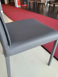 Sedia con schienale medio Luxy Ozzio a prezzo ribassato