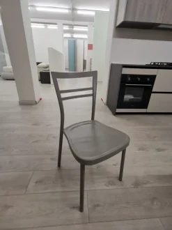 Sedia da cucina realizzata in plastica N?4 sedie mod. go di Connubia