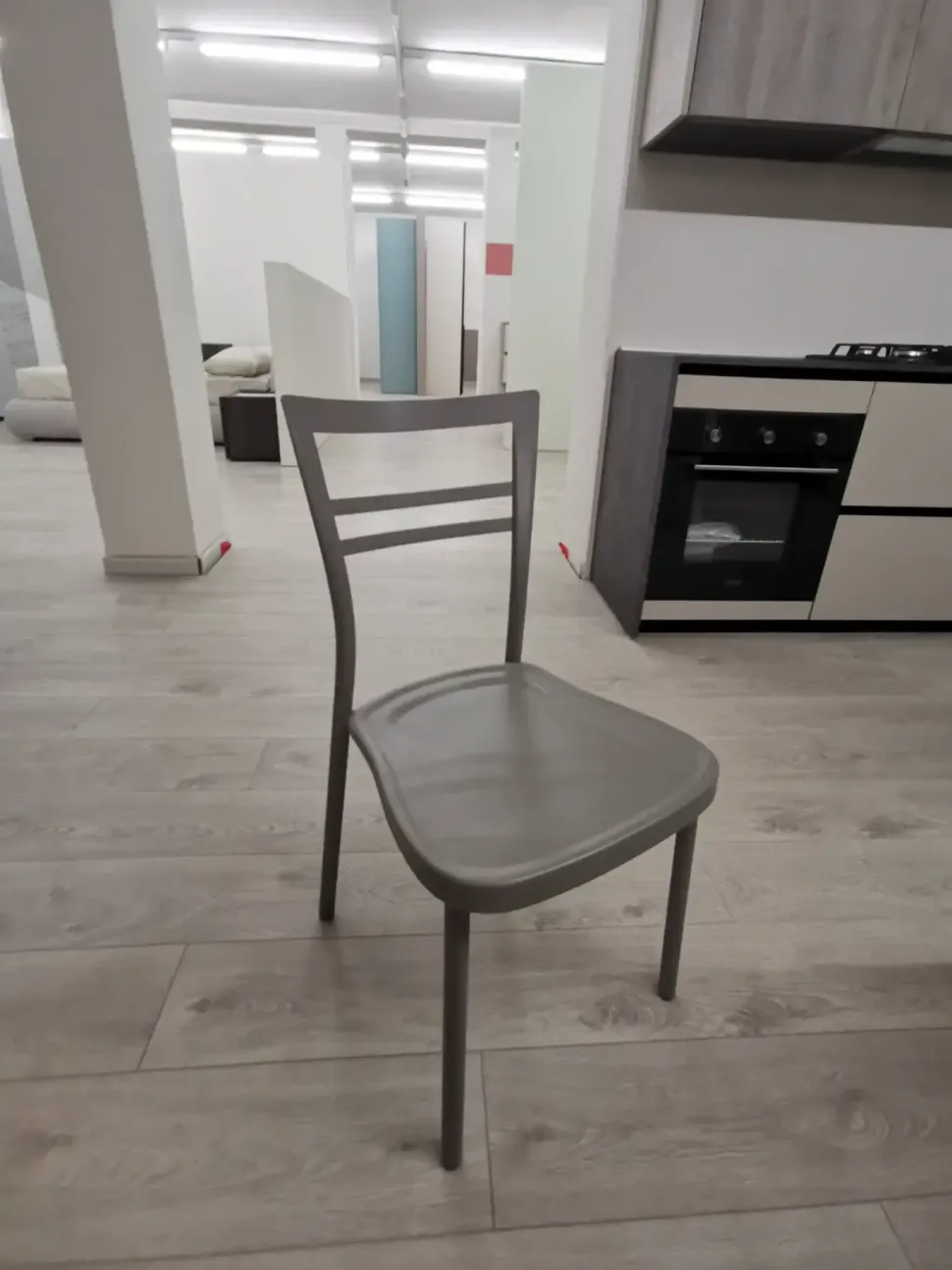 Sedia da cucina realizzata in plastica N?4 sedie mod. go di Connubia