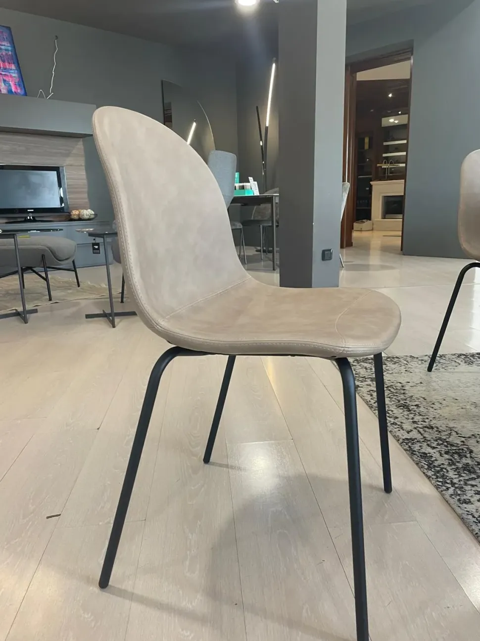 Sedia da soggiorno Academy Connubia a prezzo scontato