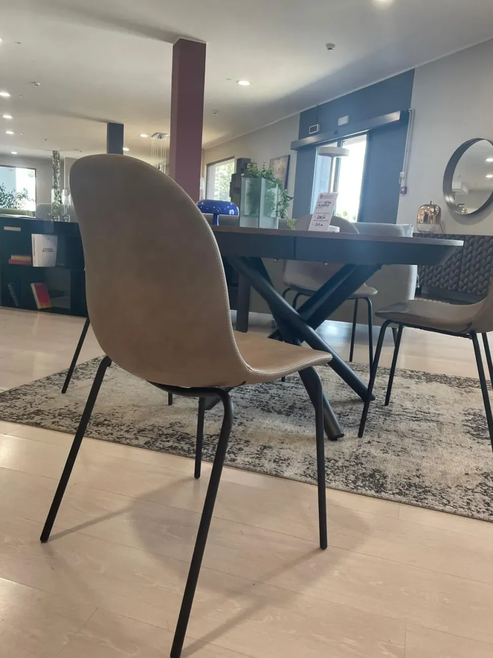 Sedia da soggiorno Academy Connubia a prezzo scontato