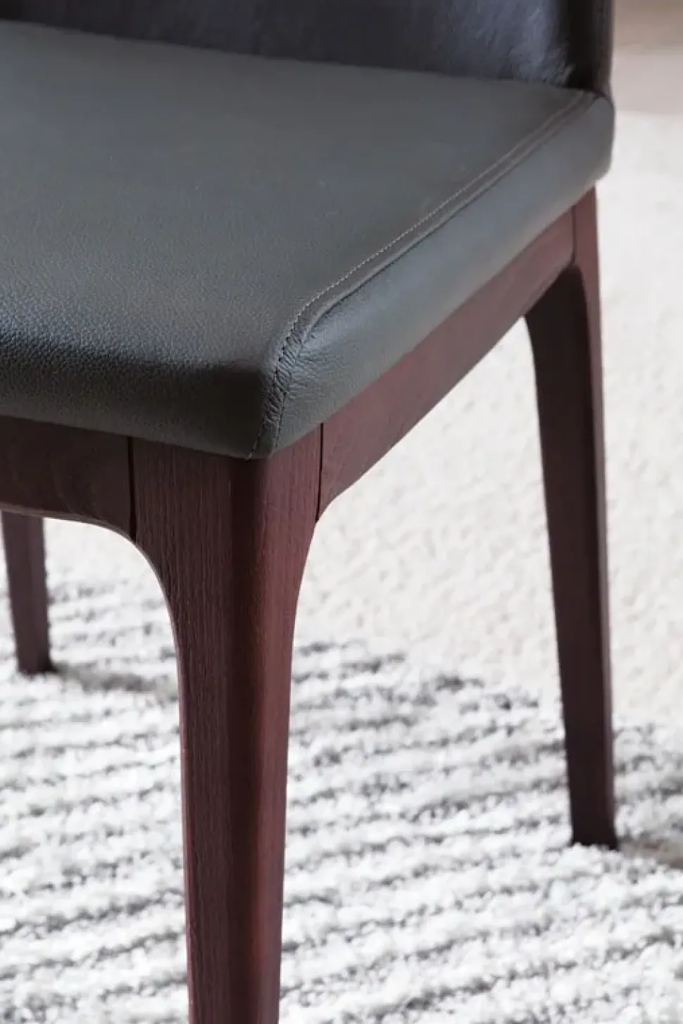 Sedia da soggiorno Blues Ozzio a prezzo scontato