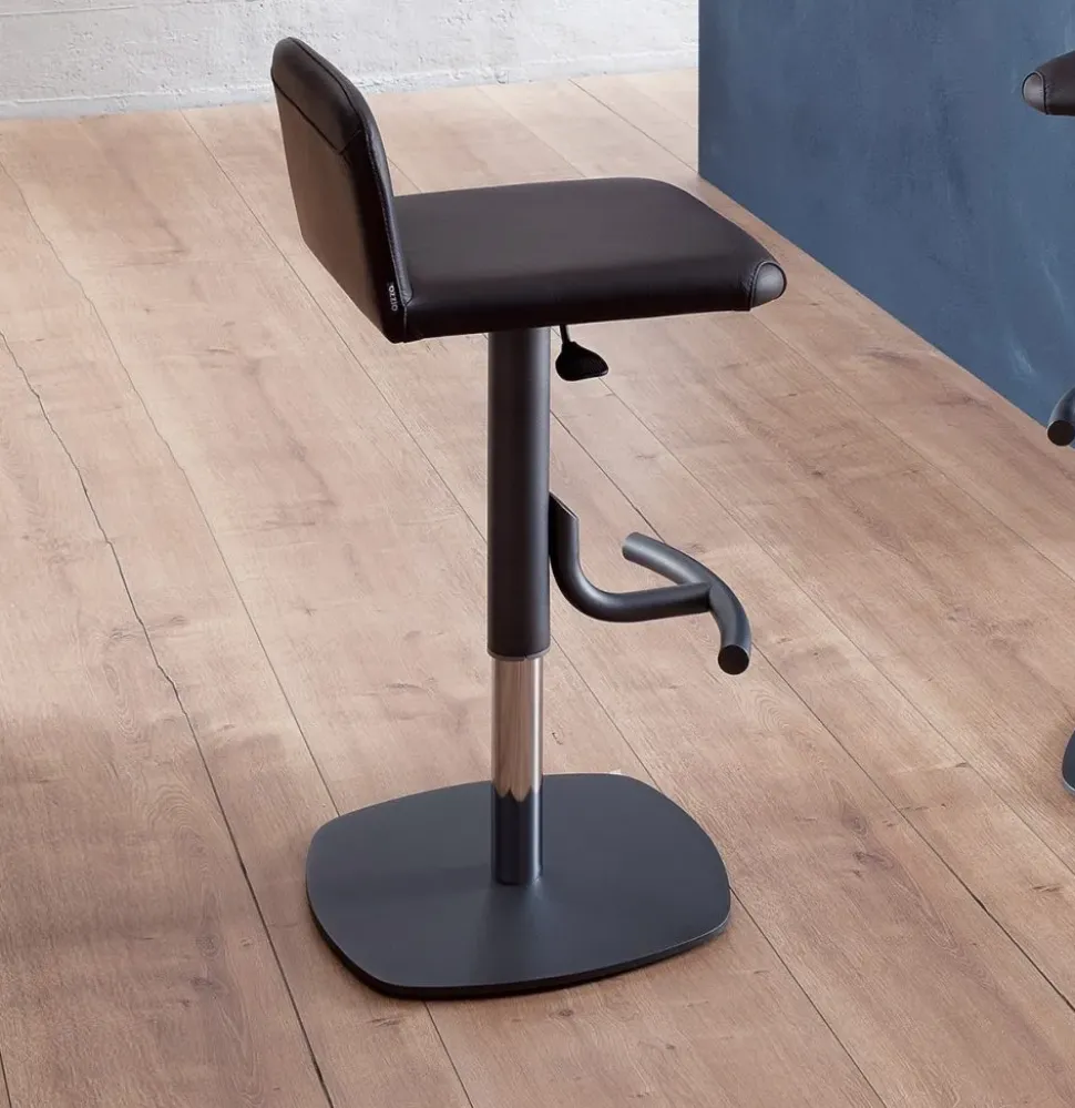 Sedia da soggiorno Cooper Ozzio in Offerta Outlet