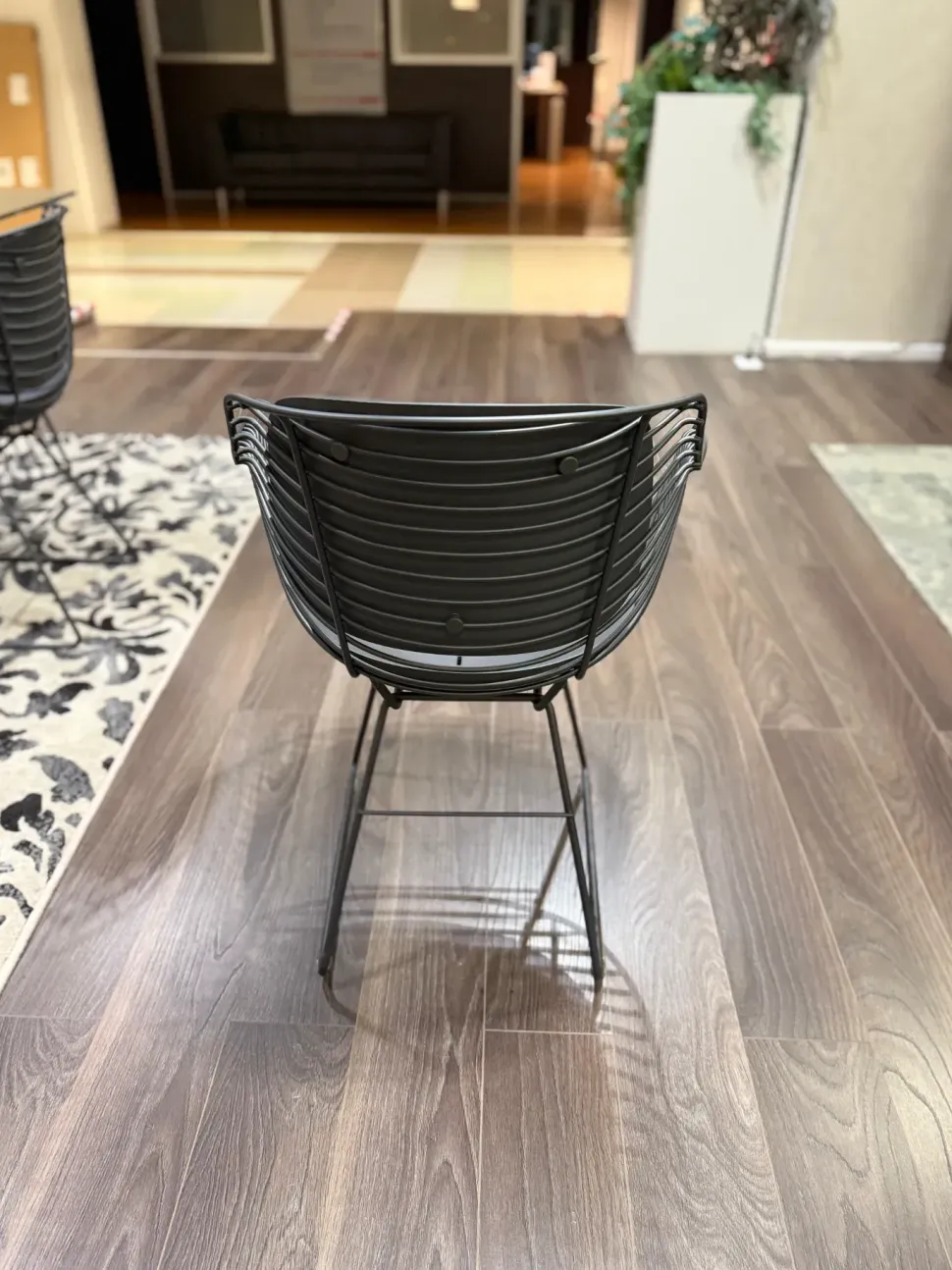 Sedia da soggiorno Flow filo di Mdf SCONTATA 35%