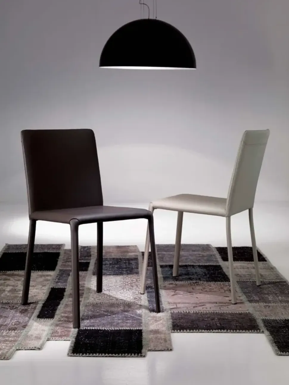 Sedia da soggiorno Lunette Ozzio a prezzo Outlet