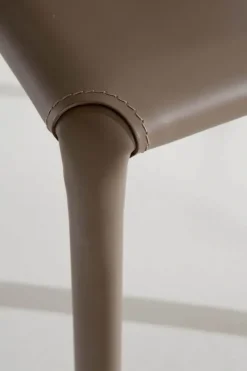 Sedia da soggiorno Lunette Ozzio a prezzo Outlet