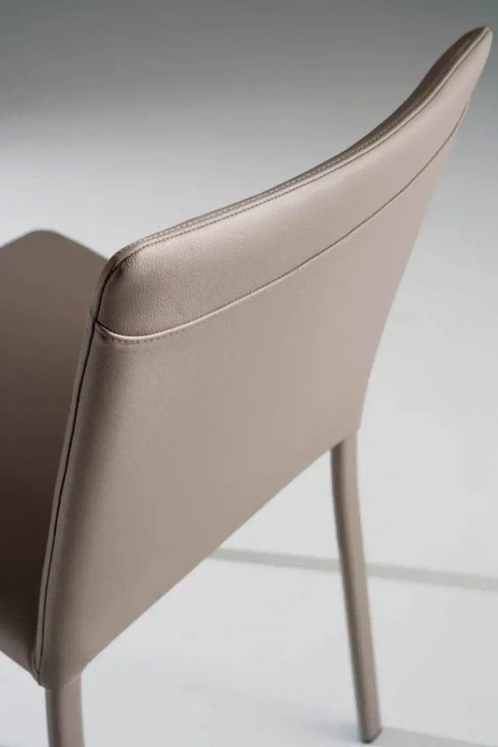 Sedia da soggiorno Lunette Ozzio a prezzo Outlet