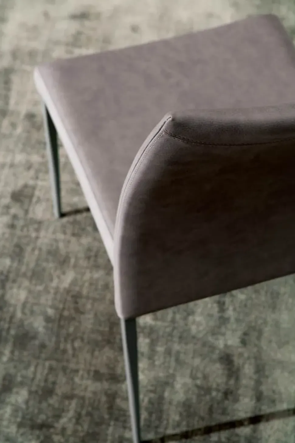 Sedia da soggiorno Nexus Ozzio a prezzo Outlet