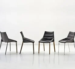 Sedia da soggiorno Outline di Molteni & c SCONTATA 25%