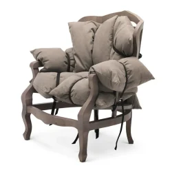 Sedia da soggiorno realizzata in legno 7 pillows di Mogg