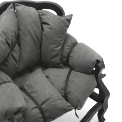 Sedia da soggiorno realizzata in legno 7 pillows di Mogg