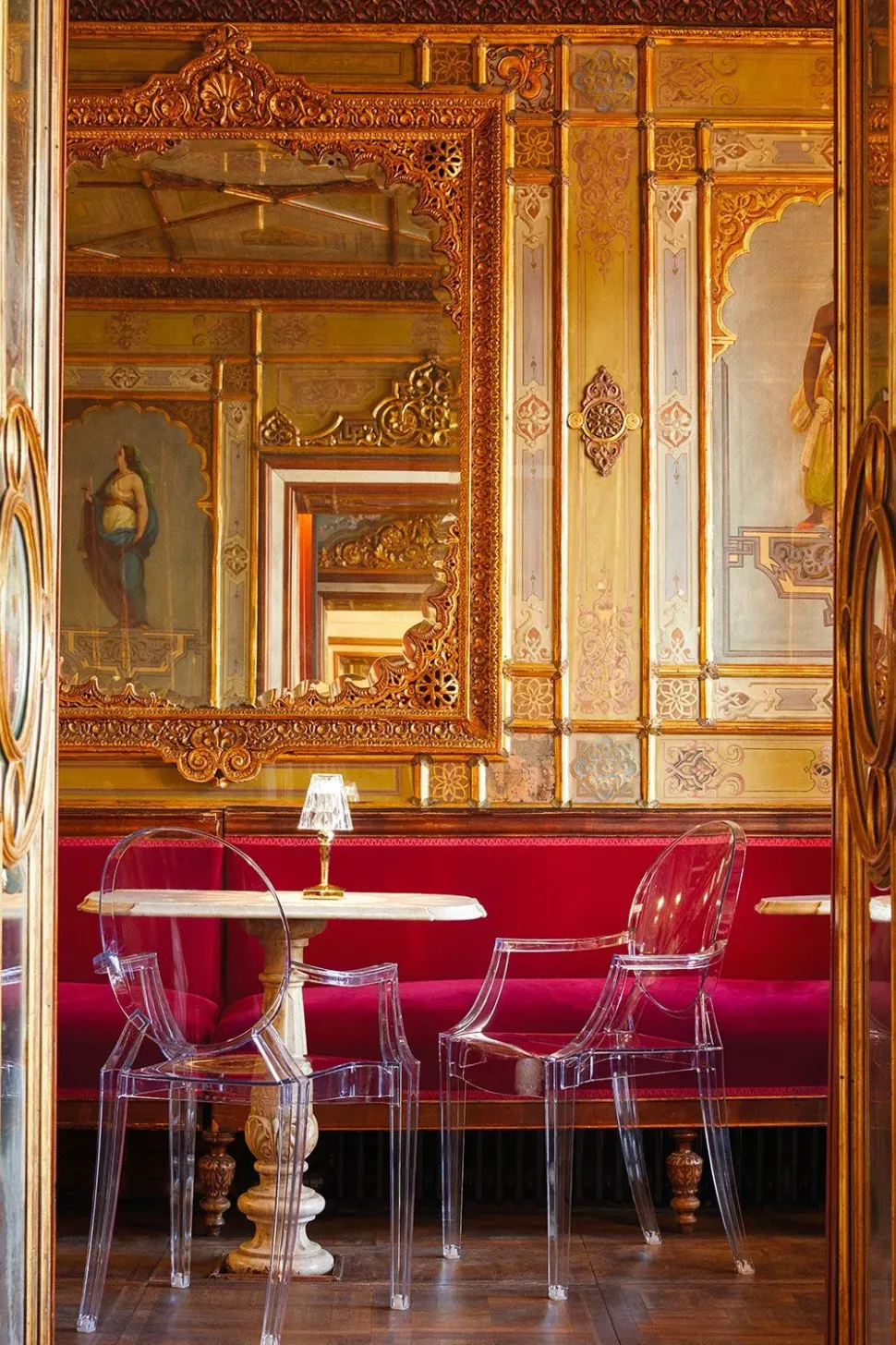 Sedia da soggiorno realizzata in plastica Louis ghost di Kartell