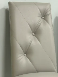 Sedia da soggiorno realizzata in ecopelle Bellinzona di Target point