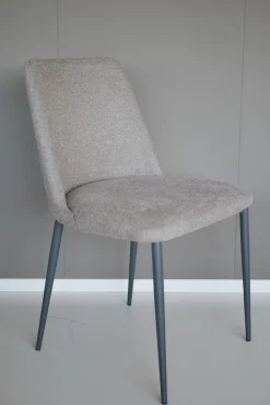 Sedia da soggiorno realizzata in tessuto Vera di Sedie brianza