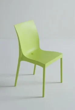 Sedia da soggiorno realizzata in plastica Iris di Gaber