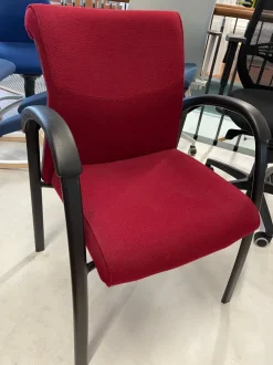 Sedia direzionale in altro Deko rosso bordo Deas con forte sconto