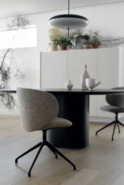 Sedia Dua * da soggiorno realizzata in tessuto scontata del 30%