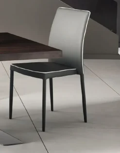 Sedia ecopelle Ella con bordino