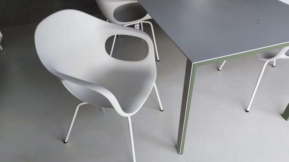 Sedia Elefhantino Kristalia SCONTATA a PREZZI OUTLET