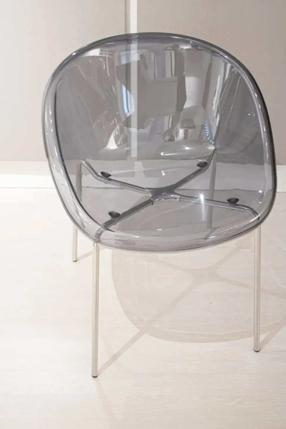 Sedia fissa modello Bloom a prezzo riservato