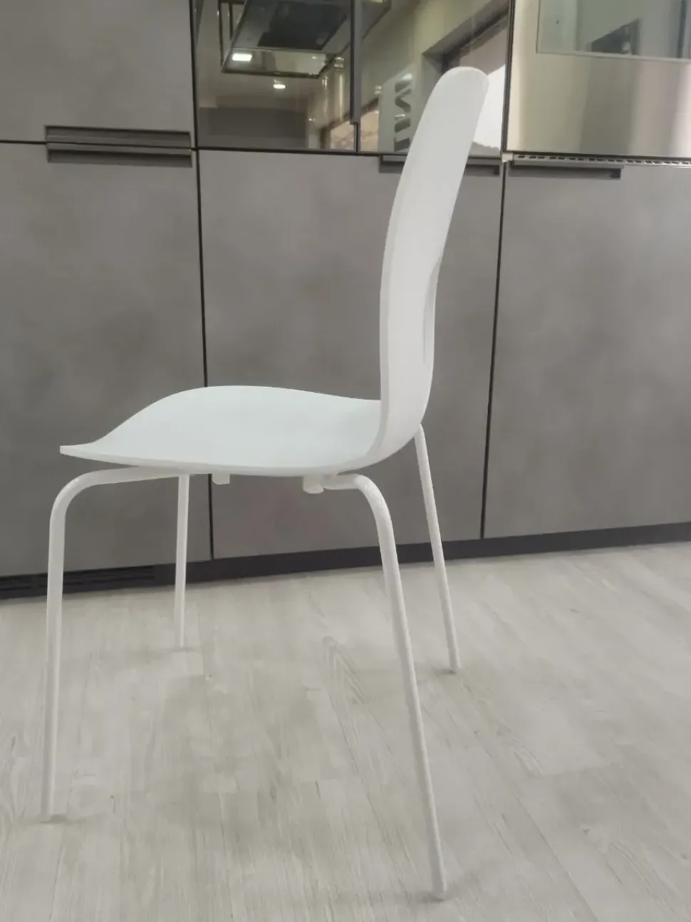 Sedia impilabile 6 sedie hole tonin casa pronta consegna di Tonin casa a prezzo ribassato