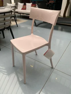 Sedia in laccata modello Catwalk di Kartell