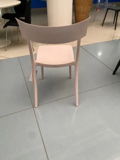 Sedia in laccata modello Catwalk di Kartell