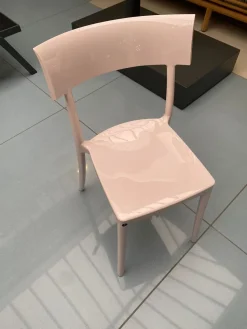 Sedia in laccata modello Catwalk di Kartell