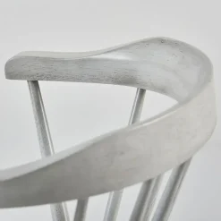 Sedia in legno con braccioli Dacia grey  in Offerta Outlet