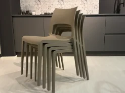 Sedia in plastica impilabile Set 4 sedie idole in offerta