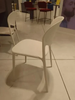 Sedia modello Abby di Connubia a prezzo riservato