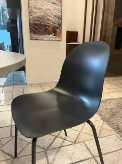 Sedia modello Academy di Connubia: richiedi ora il prezzo