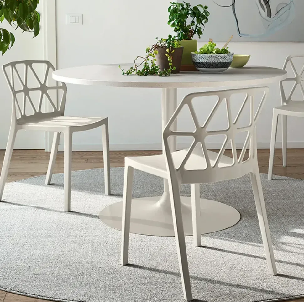 Sedia modello Alchemia senza braccioli di Connubia