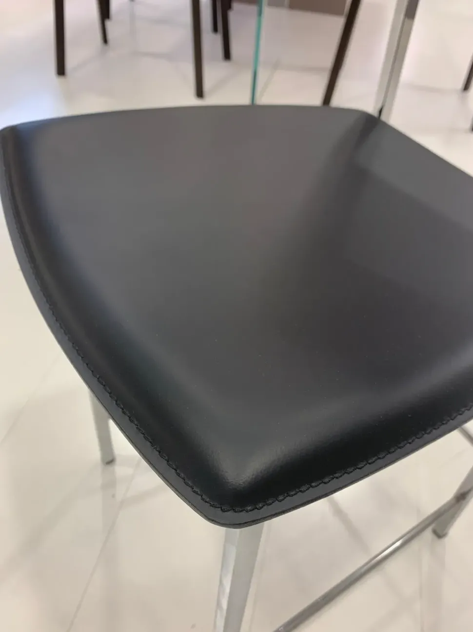 Sedia modello Alessio a marchio Cattelan italia scontata del 62%