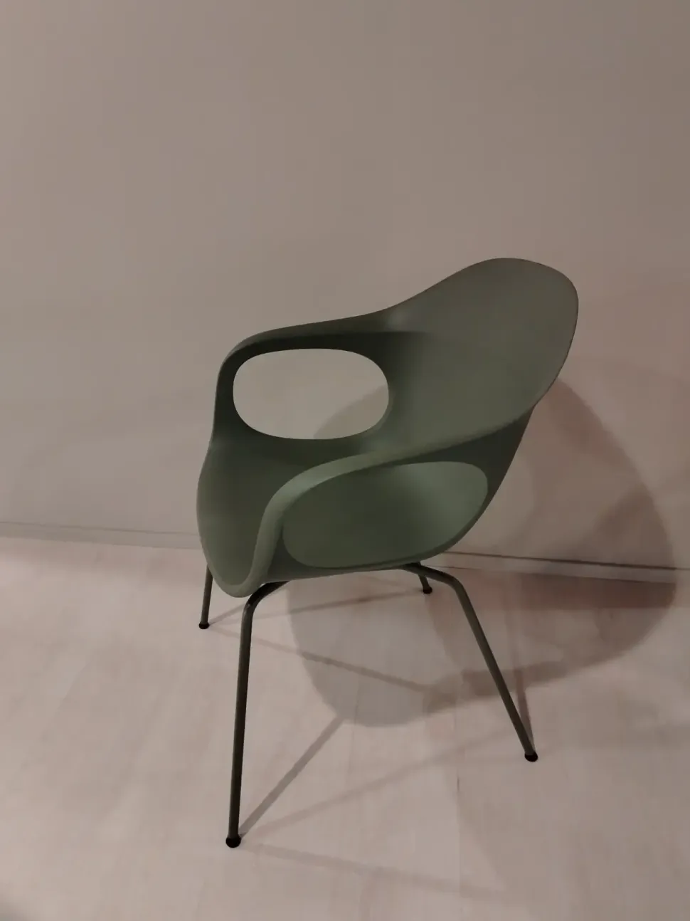 Sedia modello Elephantino a marchio Kristalia scontata del 22%