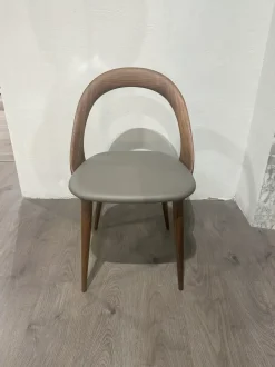 Sedia modello Ester a marchio Porada scontata del 50%