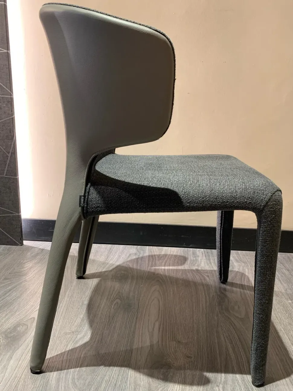 Sedia modello Hola da soggiorno di Cassina -60%