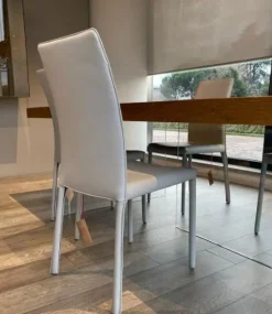 Sedia modello Nuvola (offerta 4 pezzi) a marchio Midj scontata del 67%