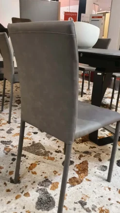 Sedia modello Premiere nabuk  da soggiorno di Ozzio -69%