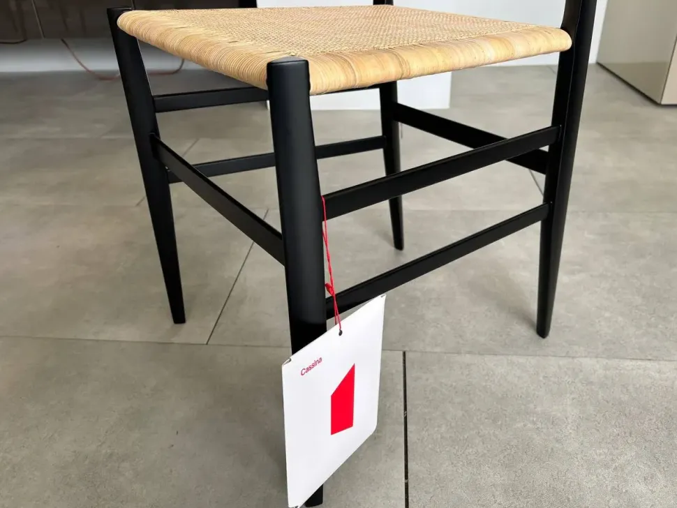 Sedia modello Superleggera di Cassina a prezzo riservato