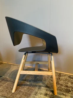 Sedia modello Vad wood  da soggiorno di Casamania by frezza -43%