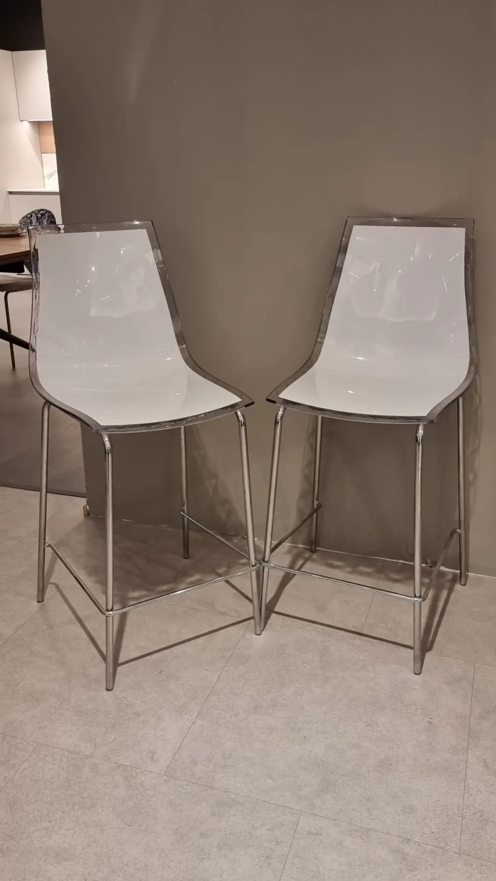 Sedia Olly da cucina realizzata in plastica scontata del 48%