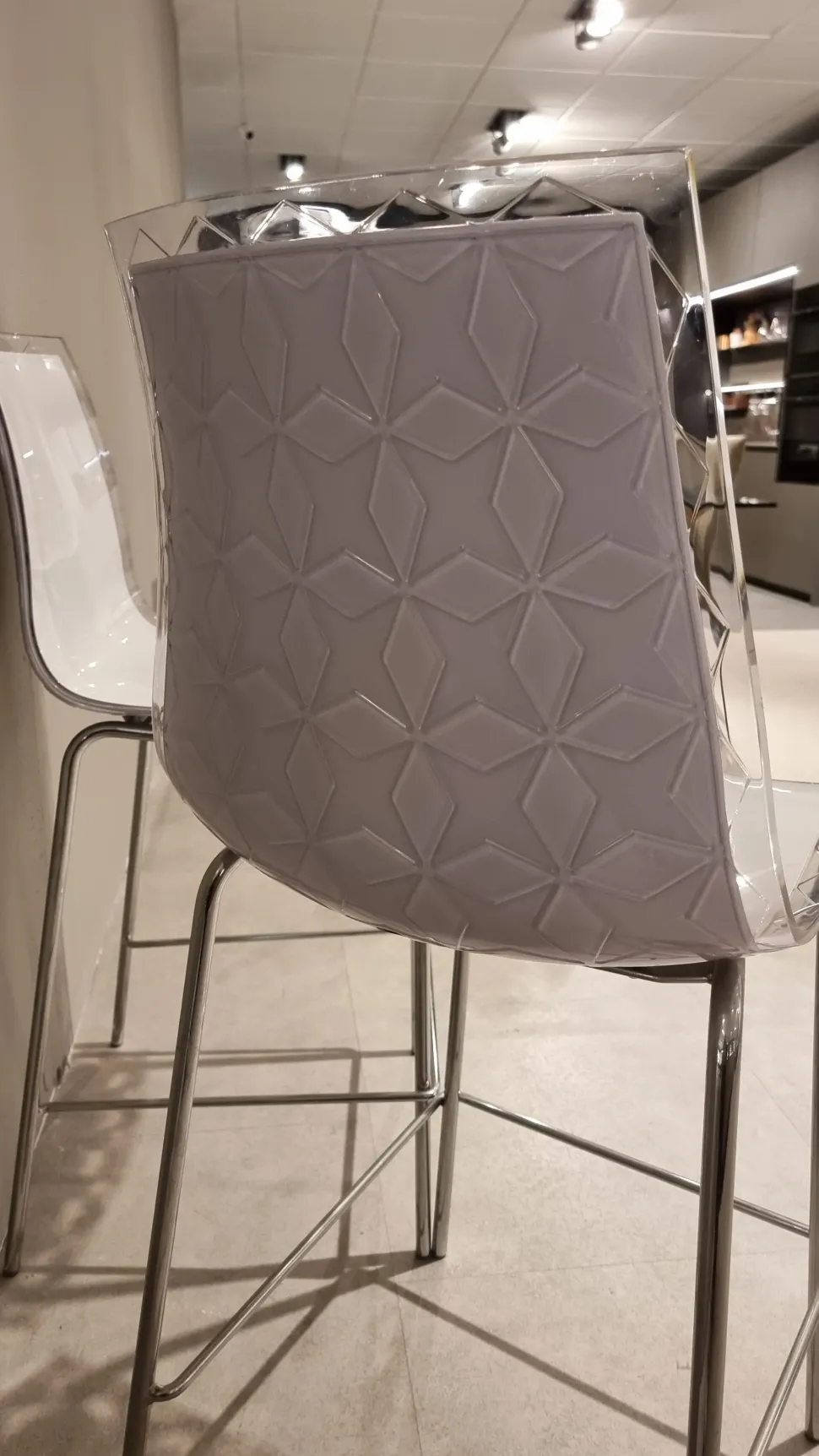 Sedia Olly da cucina realizzata in plastica scontata del 48%