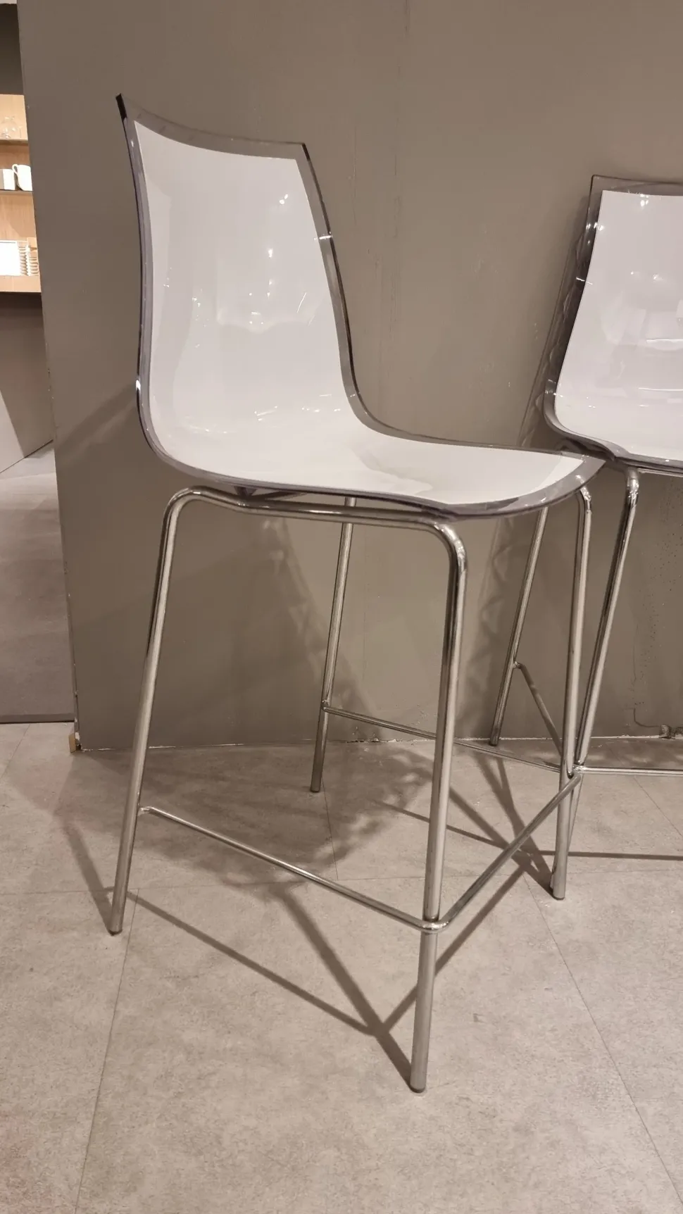 Sedia Olly da cucina realizzata in plastica scontata del 48%