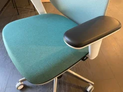 Sedia operativa Ikigai Collezione esclusiva a prezzo Outlet