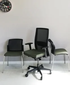 Sedia operativa in ecopelle Hello rete + 2 sedie visitatore Las mobili con forte sconto