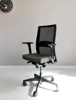 Sedia operativa in ecopelle Hello rete + 2 sedie visitatore Las mobili con forte sconto