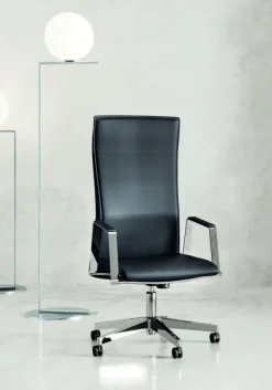 Sedia operativa in ecopelle Athena direzionale + 2 sedie slitta Las mobili con forte sconto