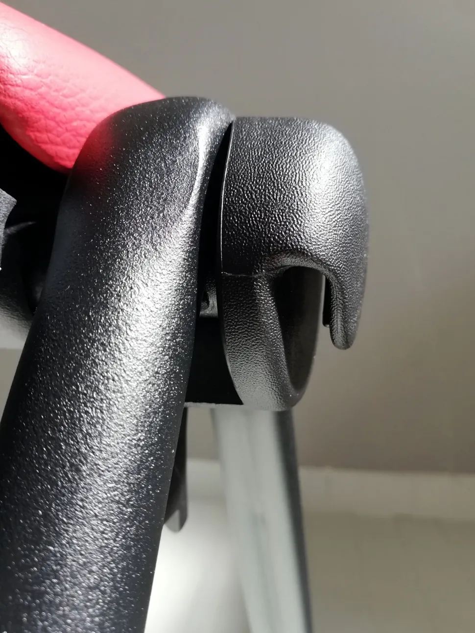 Sedia operativa modello Cast rete + 2 sedie attesa in ecopelle ad un prezzo speciale